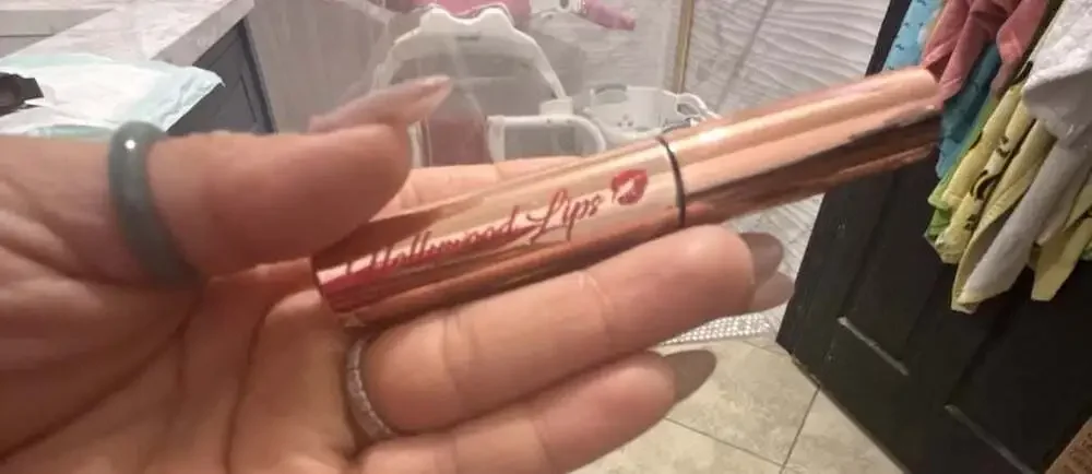 Charlotte Tilbury Hollywood Lips Matte Contour Liquid Lipstick - Show Girl